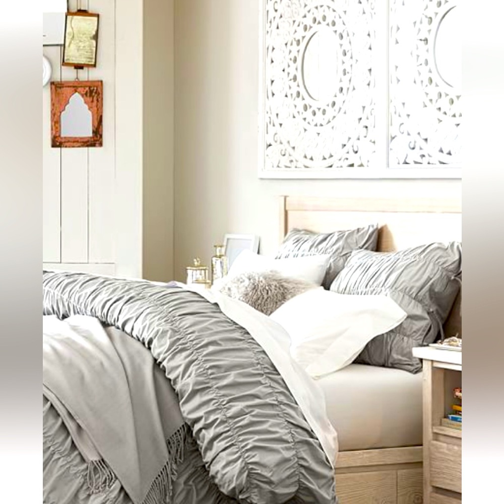 Pottery Barn teen ruched Gray Bedding Set with matching heart throw pillow